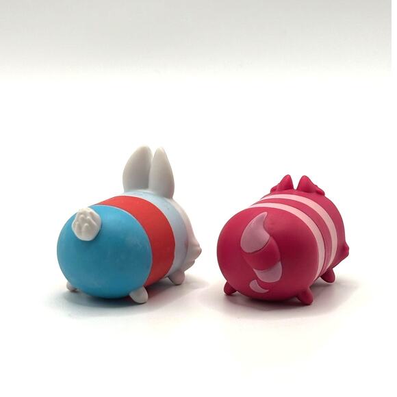 Disney Tsum Tsum Lot of 2 Alice in Wonderland, Size Large, EUC - Picture 2 of 3